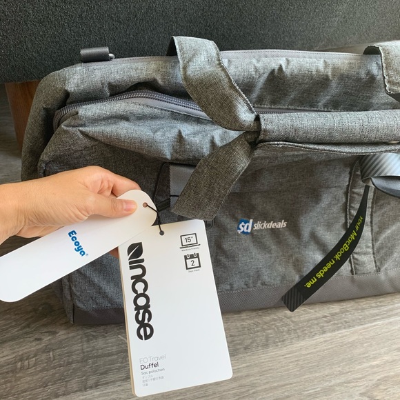 Incase Slickdeals EO Travel Duffle Tech